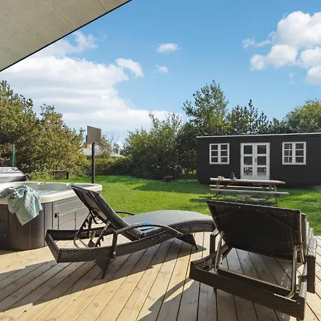 Casa vacanze Awesome In With Sauna *